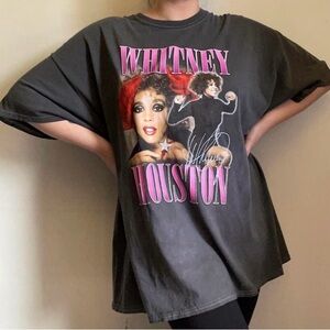 Whitney Houston concert band short sleeve size XL
tour 2010